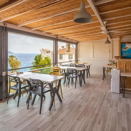 ホテル Nest Gunay *